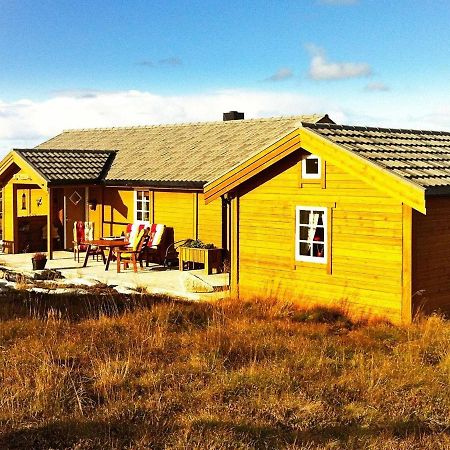 Three-Bedroom Holiday Home In Dyrvik Tuvnes エクステリア 写真