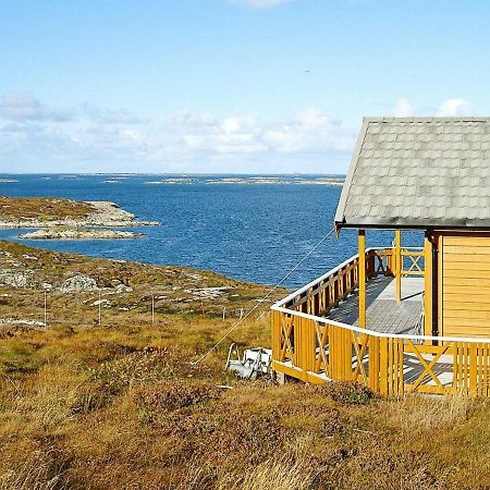 Three-Bedroom Holiday Home In Dyrvik Tuvnes エクステリア 写真